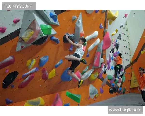 武汉攀岩队在极限运动嘉年华中的默契配合与精彩表现分析