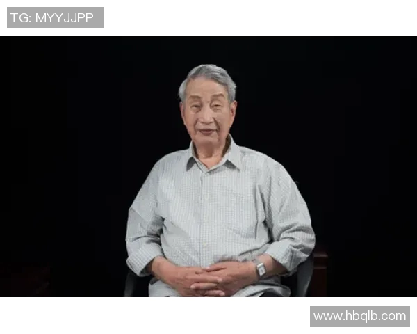 杨娜专访：从羽毛球新星到世界冠军的奋斗与成长之路