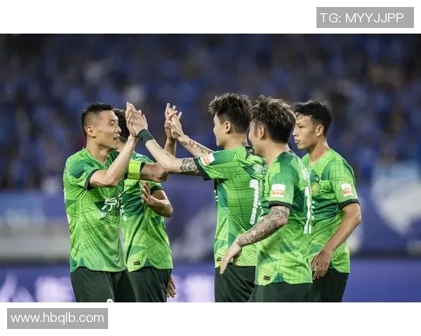 西安足球队与杭州足球队速度对决赛后分析与战术总结 西安足球队与杭州足球队速度对决赛后分析与战术总结