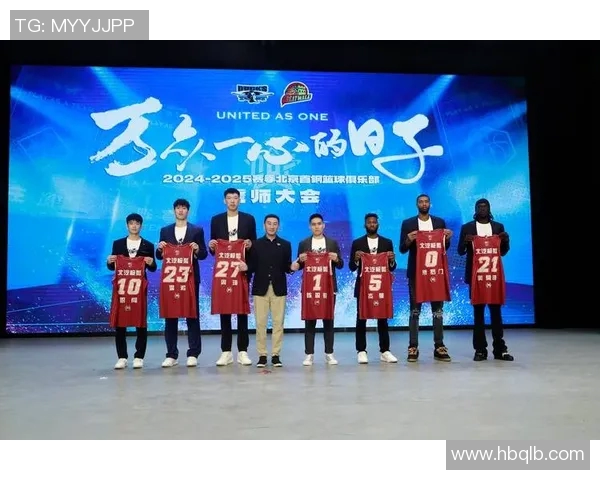 上海篮球队配合默契创新高引领全国篮球新潮流